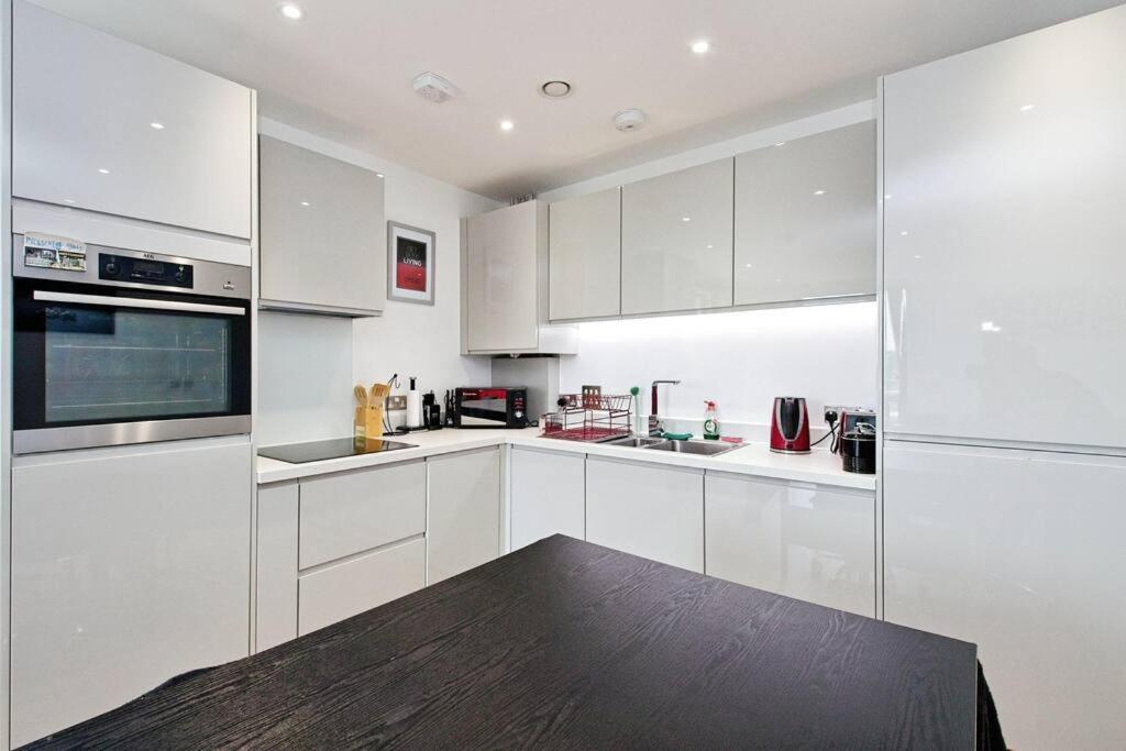 Greenwich O2 Apartment London Exterior photo